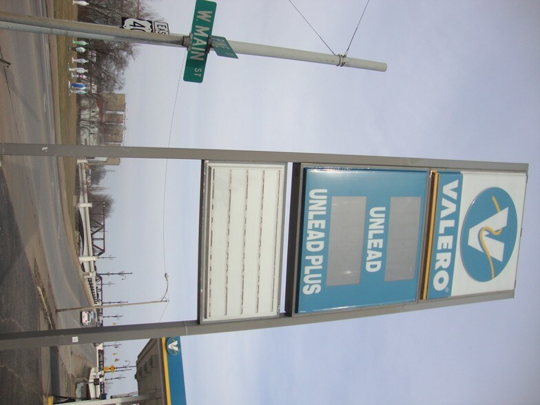 More Photos Of 716 W Main St, Zanesville Service Station For Sale