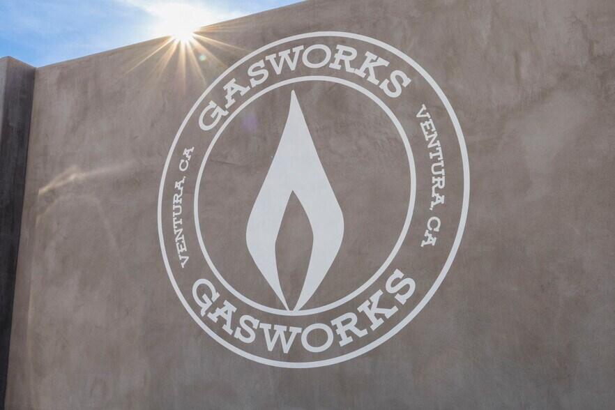 More Photos Of 1133-1199 E Thompson Blvd, Ventura Storefront For Lease