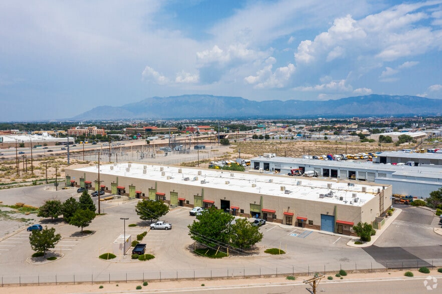 More Photos Of 1701 Aspen Ave NW, Albuquerque Warehouse For Lease