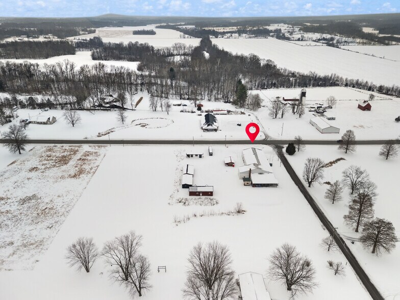 More Photos Of 677 S Cardinal Ln, Scottsburg Industrial For Sale