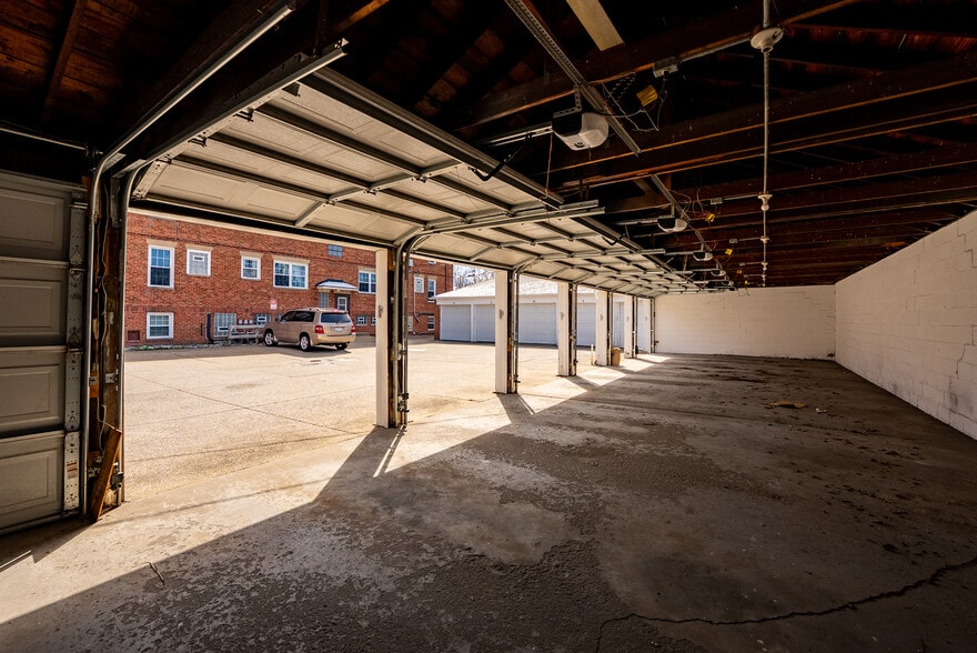 More Photos Of 2392 Wooster Rd, Rocky River Apartments For Sale