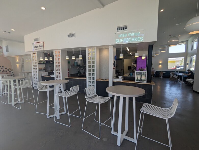 More Photos Of 701 Central Ave NE, Albuquerque Hotel For Lease