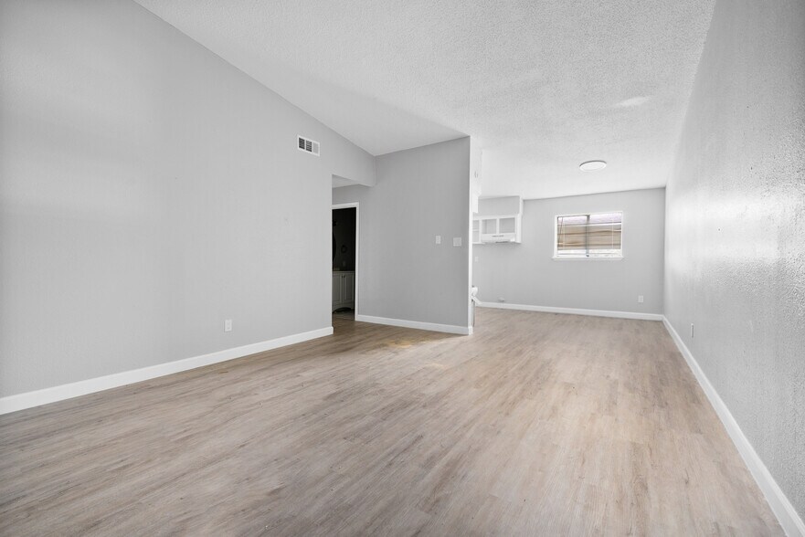 More Photos Of 10518 Heizer Dr, Corpus Christi Apartments For Sale