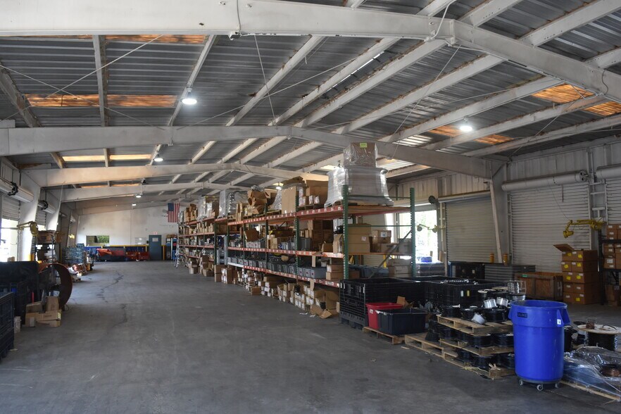 More Photos Of 11150 49th St N, Clearwater Truck Terminal For Lease
