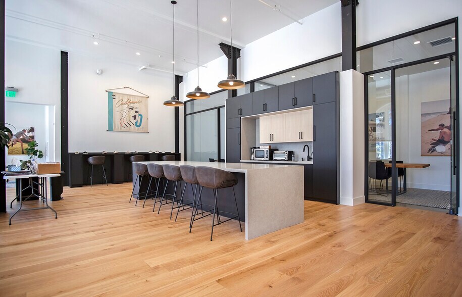 More Photos Of 430 Chapala St, Santa Barbara Office For Lease