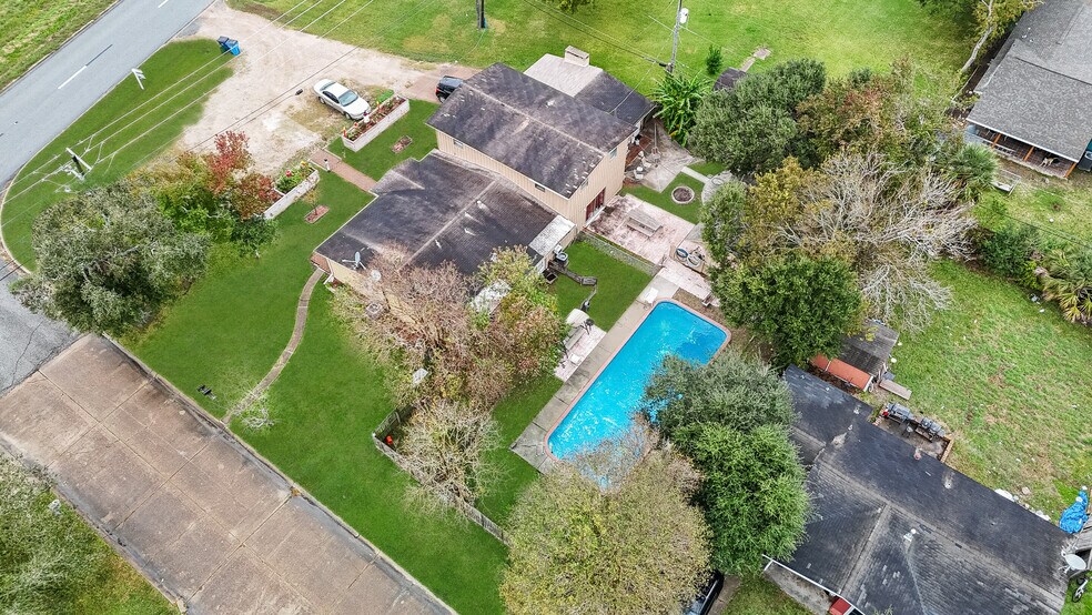 More Photos Of 1804 36th St N, Texas City Multifamily For Sale