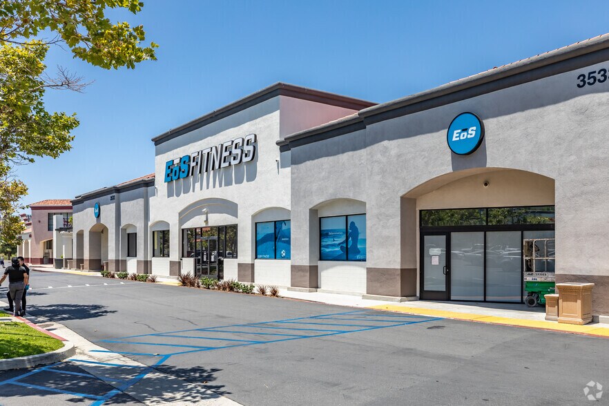 More Photos Of 3501-3555 Cannon Rd, Oceanside Unknown For Lease