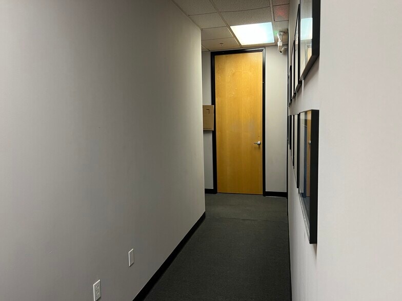 More Photos Of 2710 Media Center Dr, Los Angeles Research And Development For Lease
