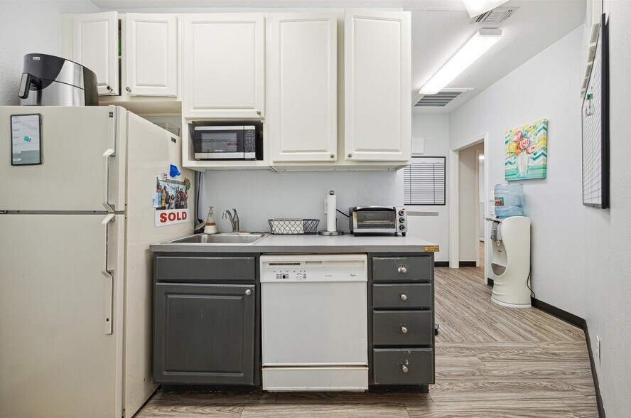 More Photos Of 13450 Termini San Luis Pass Rd, Galveston Office For Sale