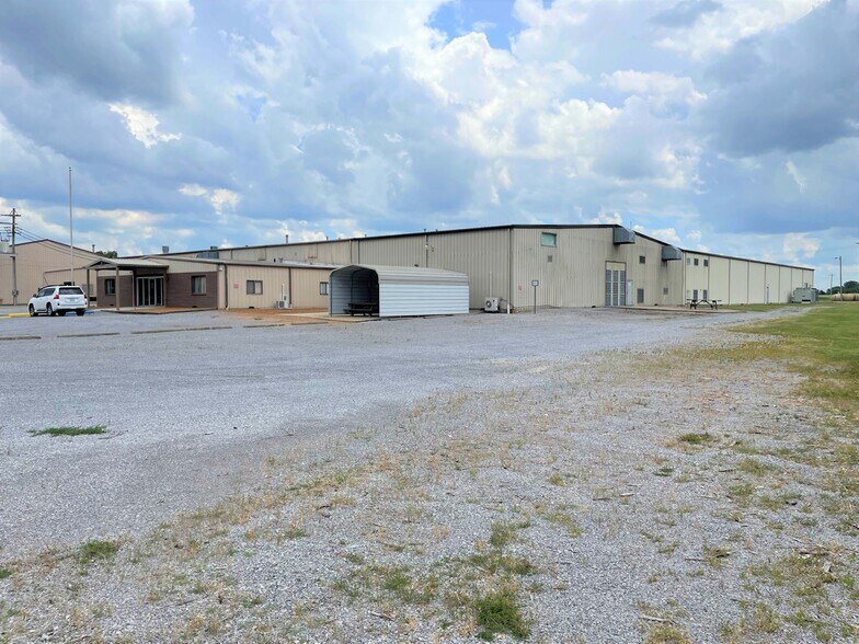 More Photos Of 134 Roger Thomas Rd, Cadiz Warehouse For Sale