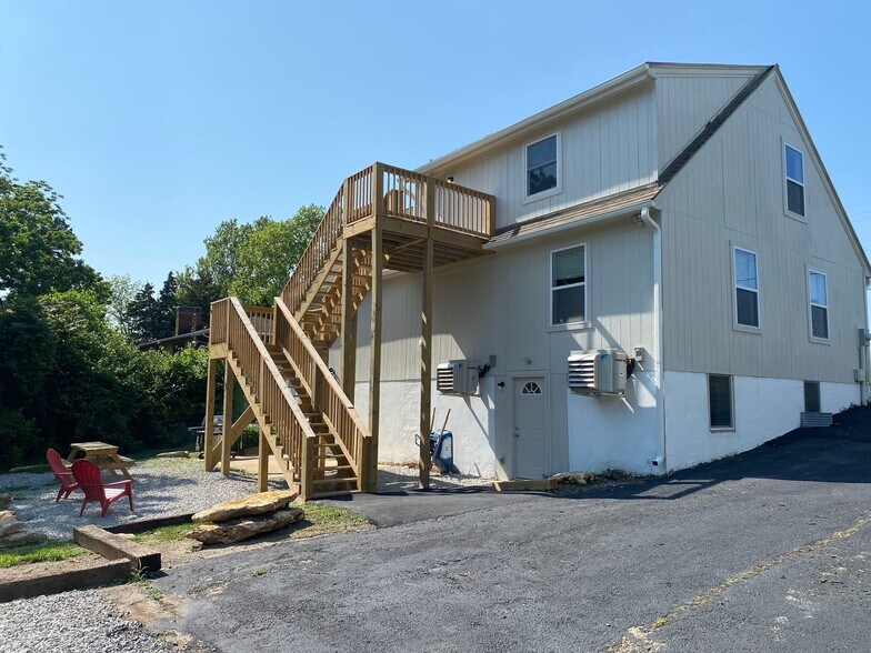 More Photos Of 8705 E 63rd Trafficway, Kansas City Apartments For Sale