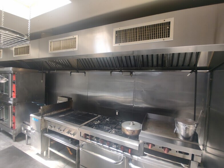 More Photos Of 62-42 Forest Ave, Ridgewood Storefront Retail Residential For Lease