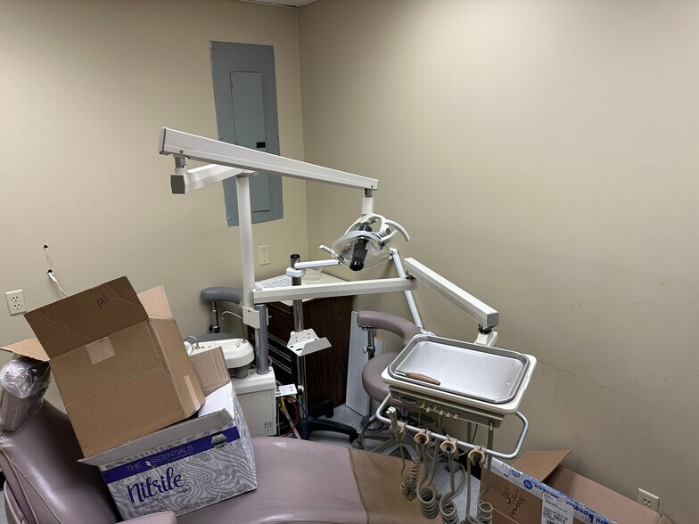 More Photos Of 1004 Princetown Rd, Schenectady Office For Lease