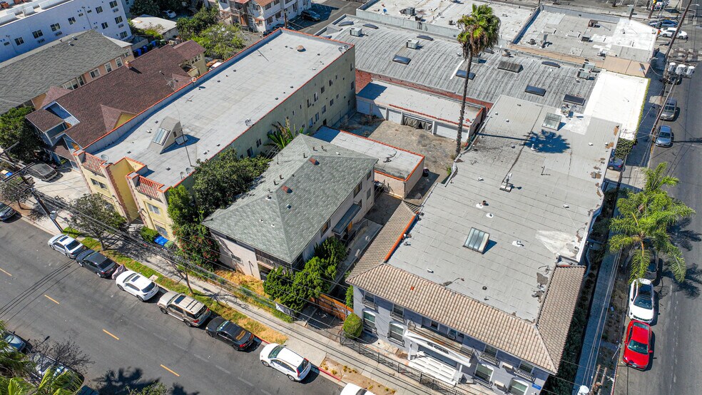 More Photos Of 2811 San Marino St, Los Angeles Land For Sale