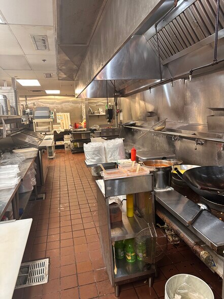 More Photos Of 4050 NW Federal Hwy, Jensen Beach Restaurant For Sale