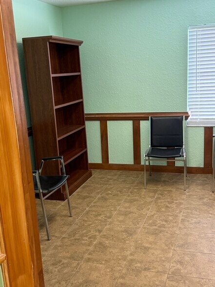 More Photos Of 1116 Us-17, Palatka Medical For Lease