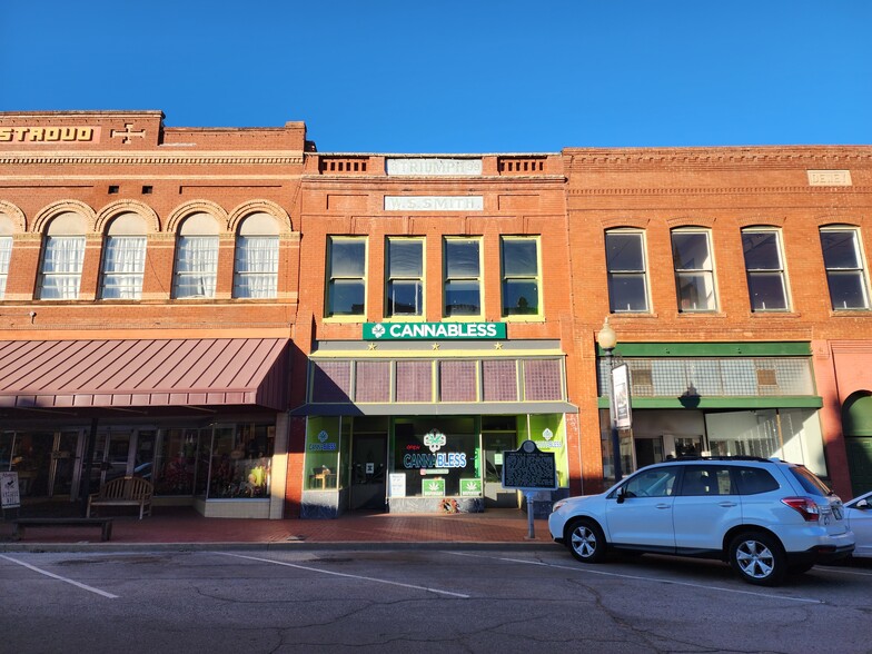 Primary Photo Of 106 W Oklahoma Ave, Guthrie Restaurant For Lease