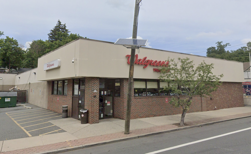 Primary Photo Of 262 Main St, West Orange Drugstore For Sale