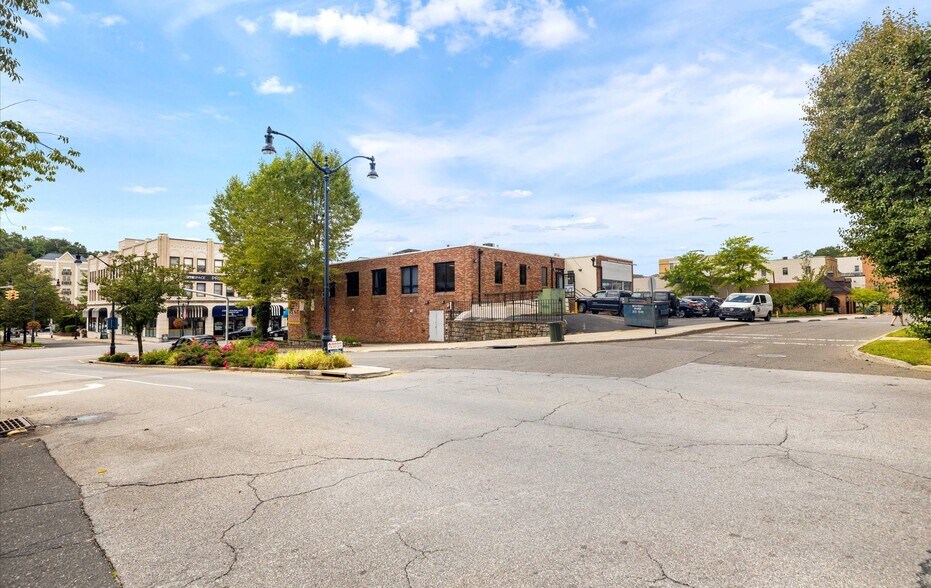 More Photos Of 37-39 Glen St, Glen Cove Office Residential For Sale