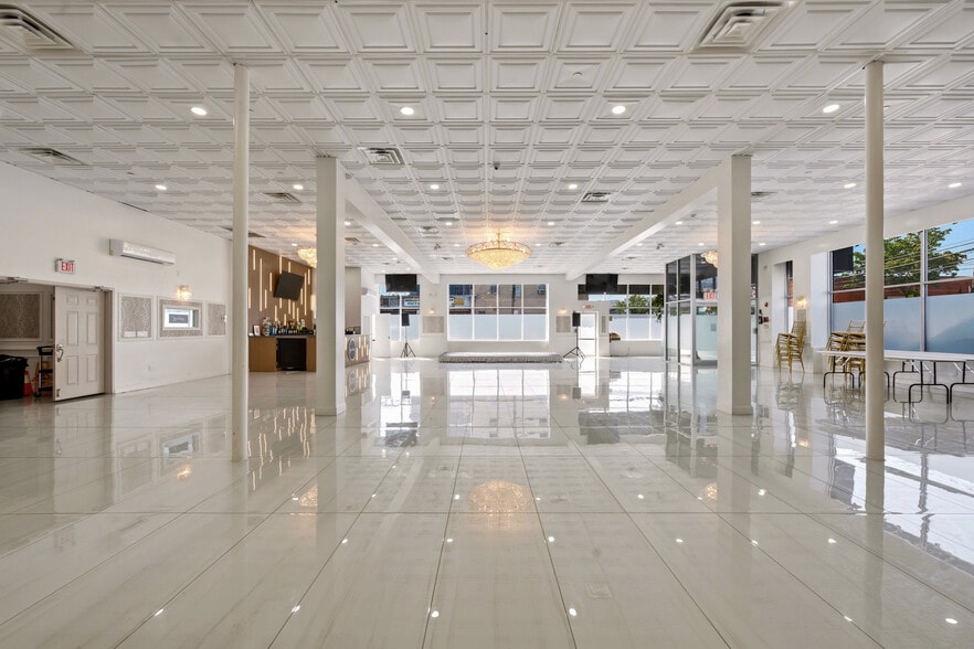 More Photos Of 58-02 37th Ave, Woodside Restaurant For Sale