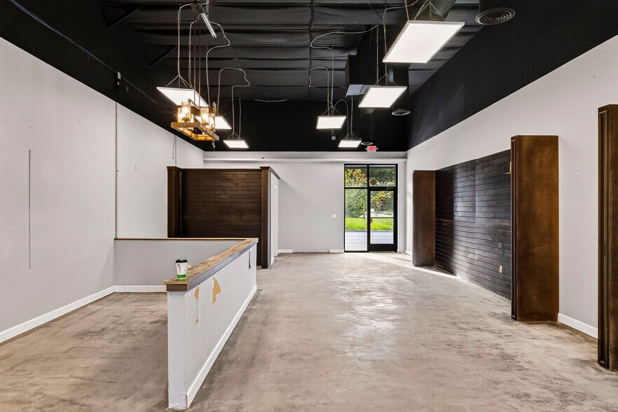 More Photos Of 1557 Pooler Pky, Pooler Storefront Retail Office For Lease