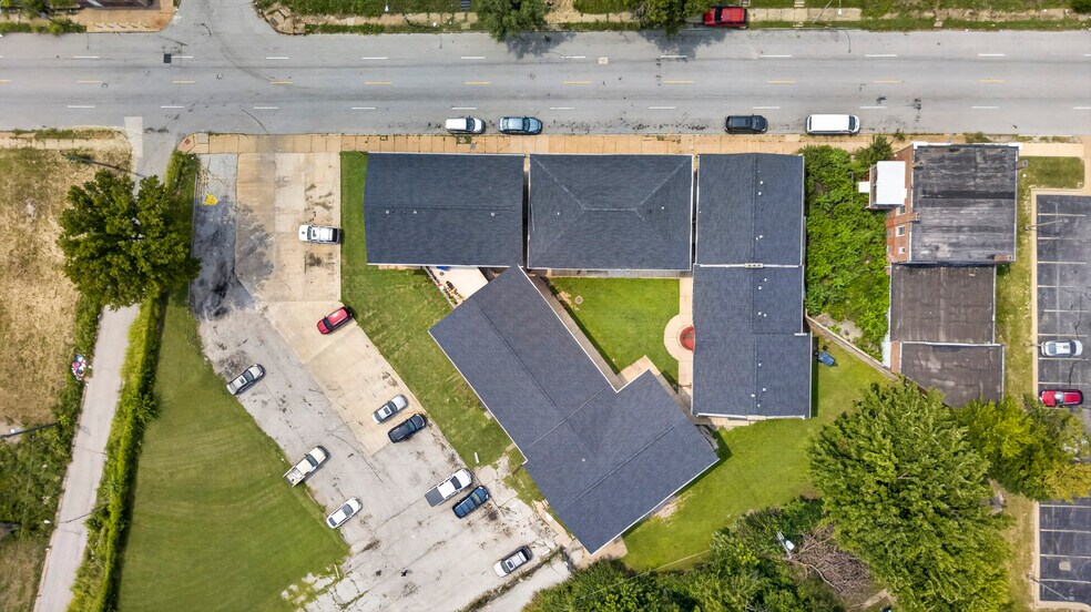 More Photos Of 8404 Hallsferry Rd, Saint Louis Apartments For Sale