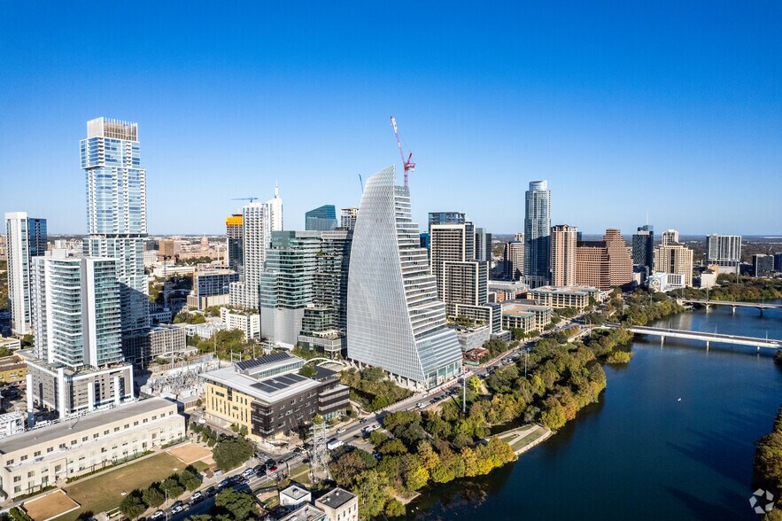 More Photos Of 601 W 2nd St, Austin Office For Lease