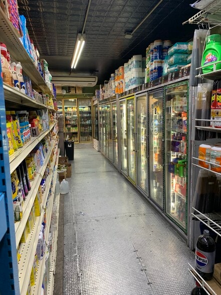 More Photos Of 1697 E New York Ave, Brooklyn Flex For Sale