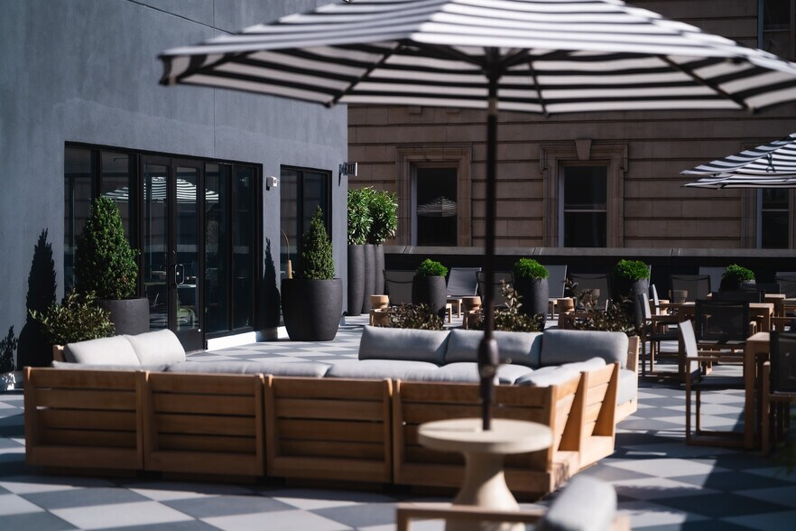 More Photos Of 200 S Broad St, Philadelphia Hotel For Lease