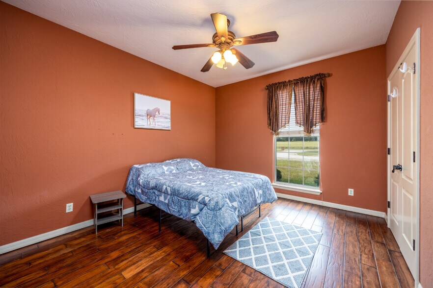 More Photos Of 12625 Sandpiper Rd, Thackerville Specialty For Sale