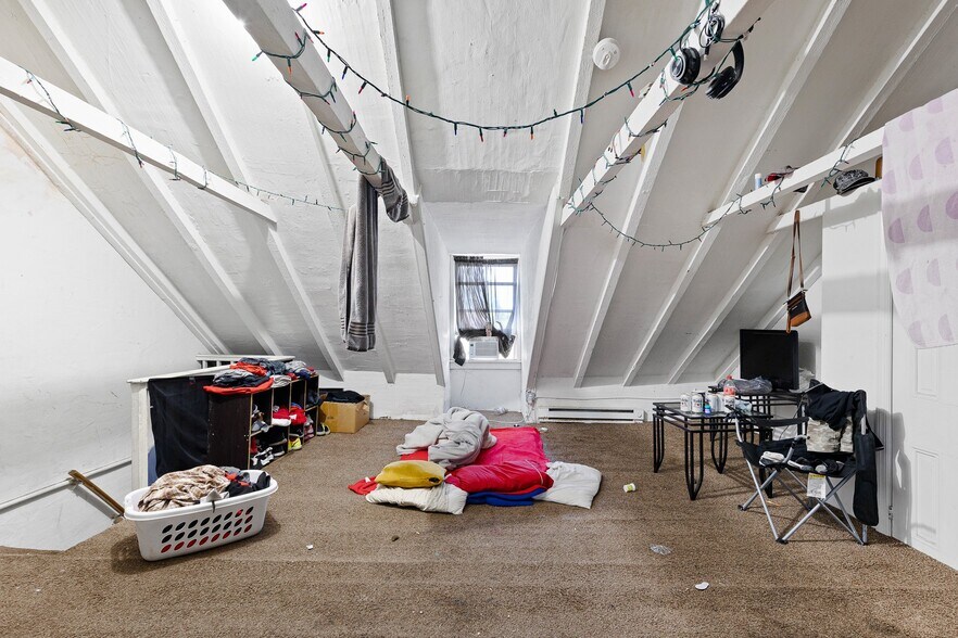 More Photos Of 125 W State St, Kennett Square Apartments For Sale