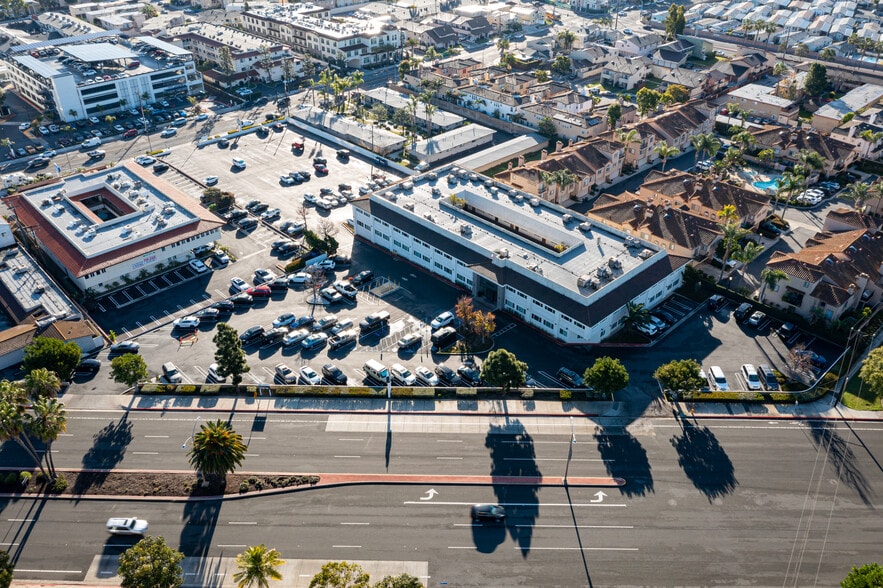 More Photos Of 18800 Main St, Huntington Beach Medical For Lease