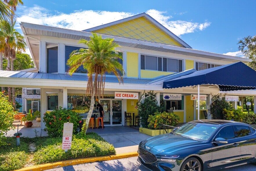 More Photos Of 5370 Gulf Of Mexico Dr, Longboat Key Freestanding For Sale