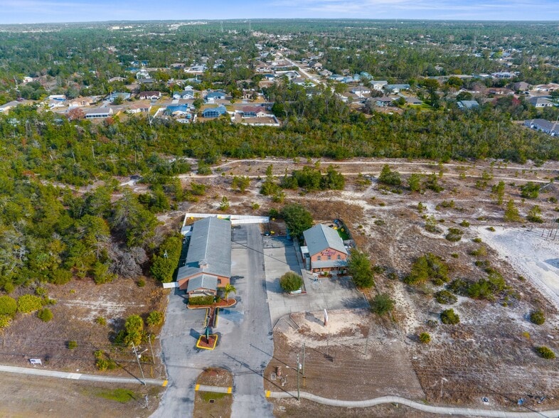 More Photos Of 7044 Commercial Way, Weeki Wachee Office For Sale