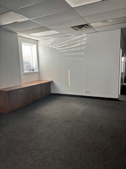 More Photos Of 131 Main St, Hackensack Office Residential For Lease