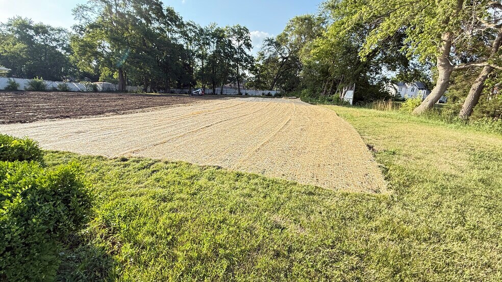 More Photos Of 222 W Main St, Carpentersville Land For Sale