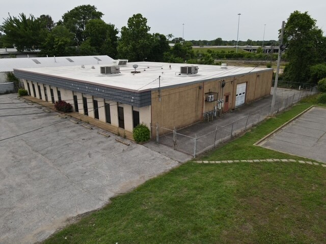 More Photos Of 3095 Stonebrook Cir, Memphis Flex For Lease
