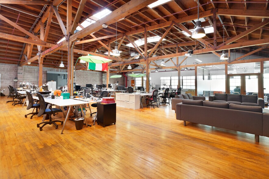 More Photos Of 363 Clementina St, San Francisco Showroom For Sale