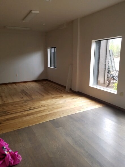 More Photos Of 12000 Pioneer Trl, Truckee Storefront Retail Office For Lease