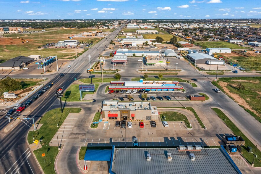 More Photos Of 7907 82nd St, Wolfforth Fast Food For Lease