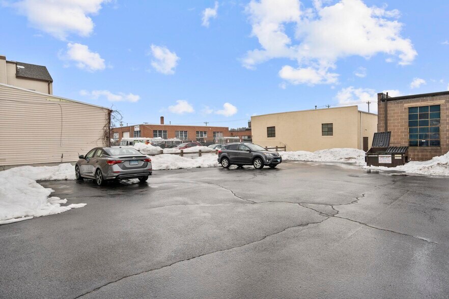 More Photos Of 1529 Dixwell Ave, Hamden Freestanding For Sale