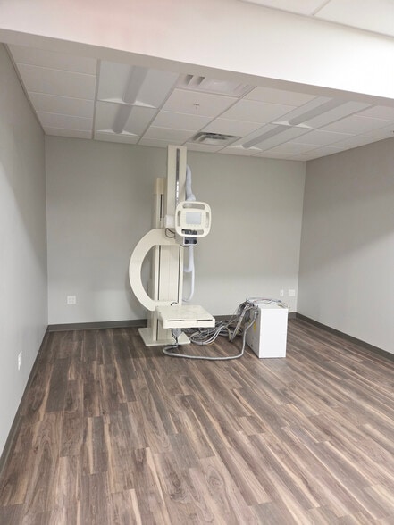 More Photos Of 780 S Weber Rd, Romeoville Freestanding For Sale