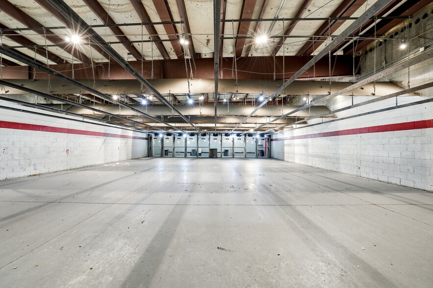 More Photos Of 6190 Parkway North Dr, Cumming Light Distribution For Sale