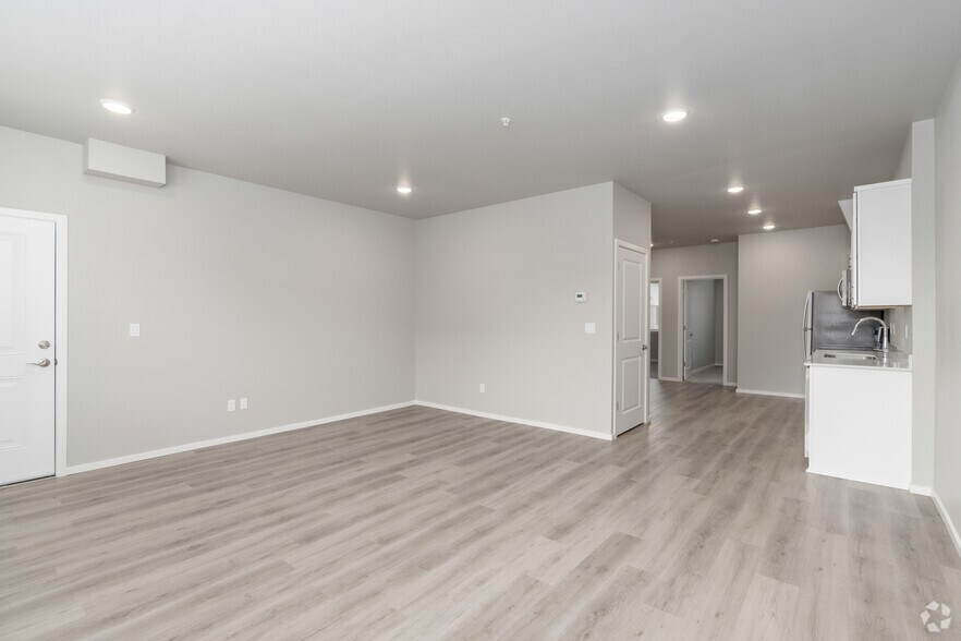 More Photos Of 421 NE 80th Ave, Hillsboro Apartments For Sale