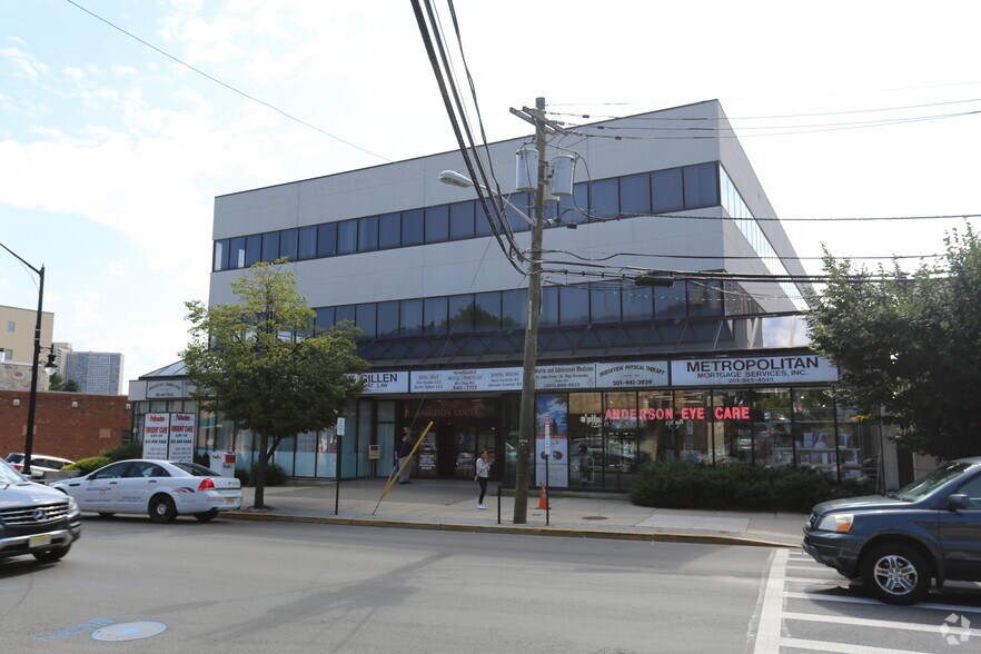 More Photos Of 596 Anderson Ave, Cliffside Park Office For Lease