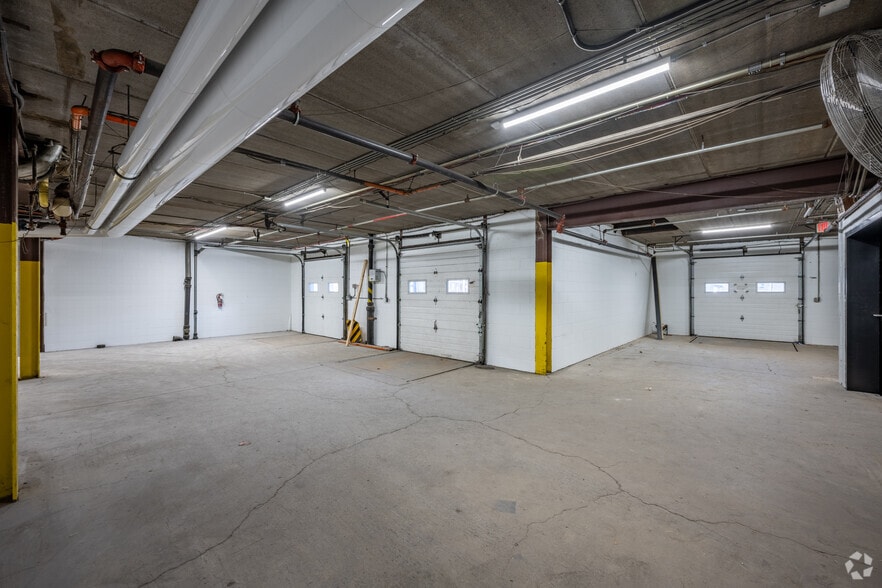 More Photos Of 1936 S Lyndale Ave, Minneapolis Manufacturing For Lease