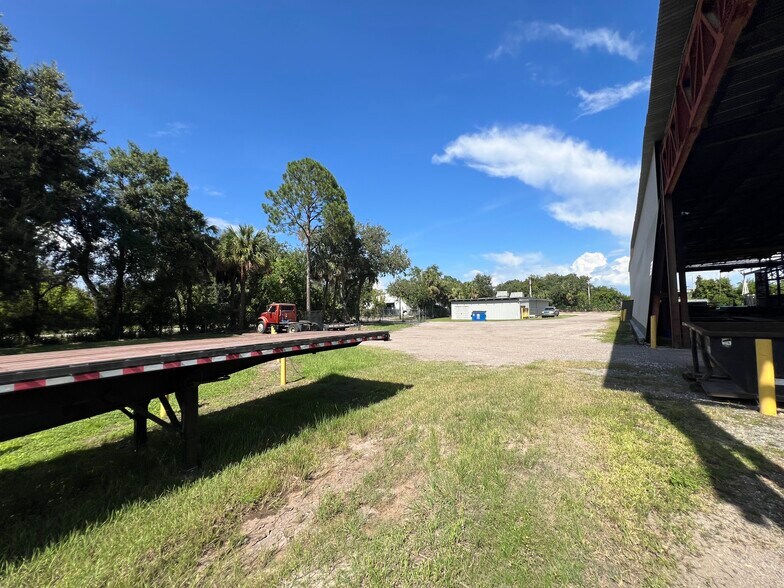 More Photos Of 5101 S 24th Ave, Tampa Manufacturing For Sale