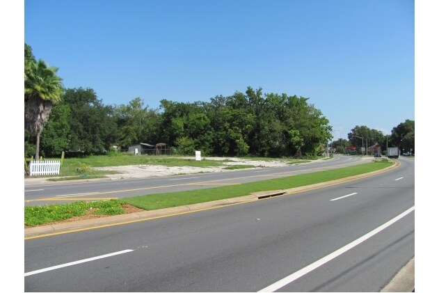 More Photos Of 2600 S Orlando Dr, Sanford Land For Lease