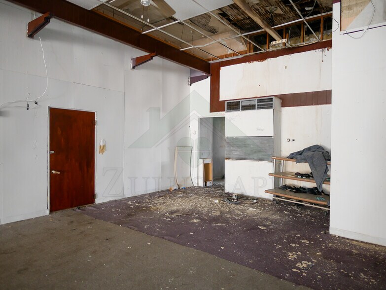 More Photos Of 112 S Anderson St, Elwood Storefront Retail Office For Lease