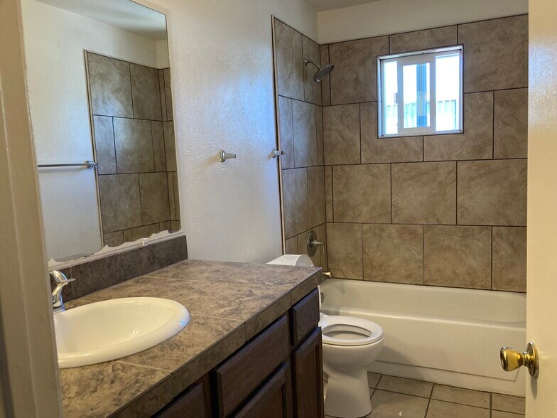 More Photos Of 2855 N Sparkman Blvd, Tucson Apartments For Sale